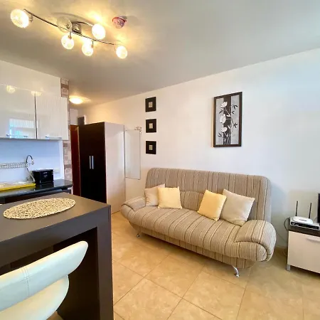 Bratanov Etara 3 Apartment *