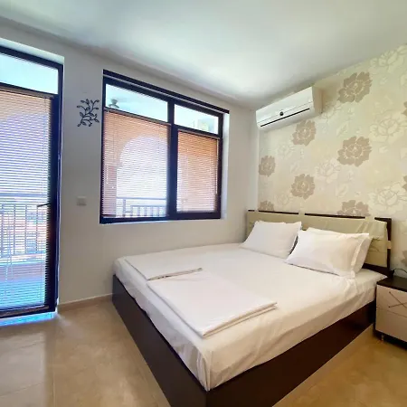 Bratanov Etara 3 Apartment *