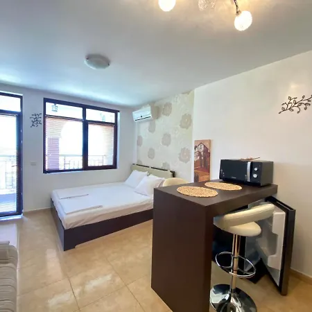Apartment Bratanov Etara 3 *
